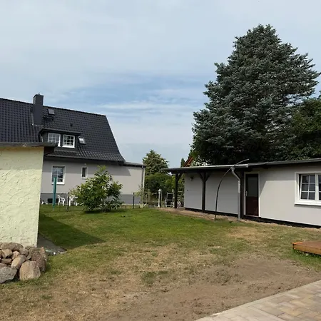 Semesterbostad Strandhaus Stoertebeker